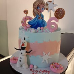 Princess Frozen cake
